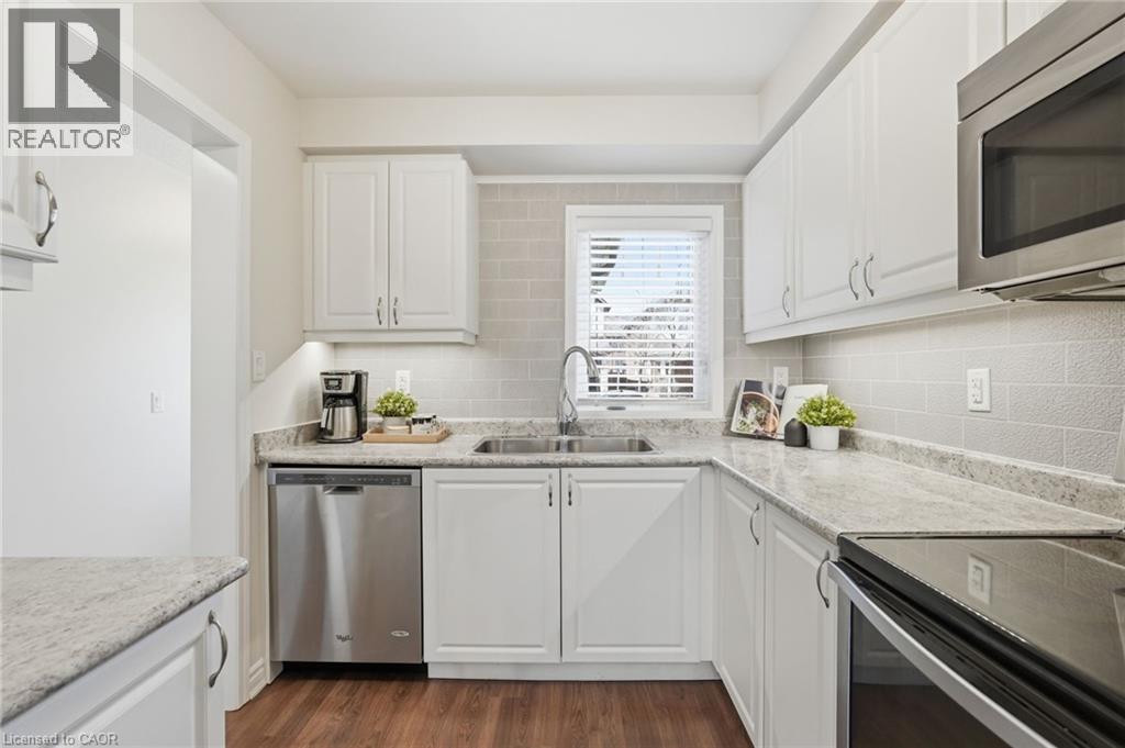 16 Dredge Court, Milton, Ontario  L9T 8T1 - Photo 8 - 40824816