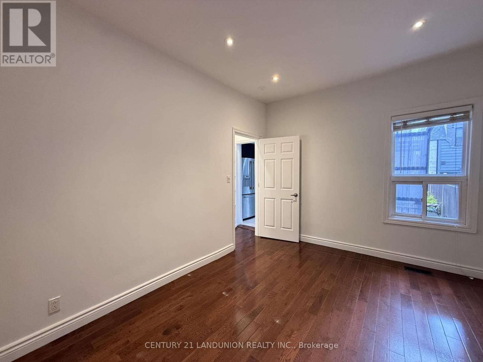 457 Ossington Avenue, Toronto, Ontario  M6G 3T3 - Photo 6 - C13127178