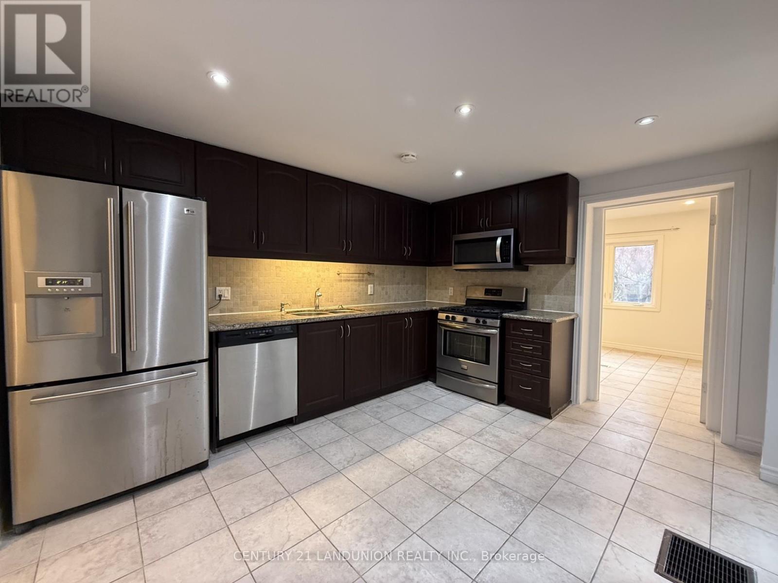 457 Ossington Avenue, Toronto, Ontario  M6G 3T3 - Photo 7 - C13127178