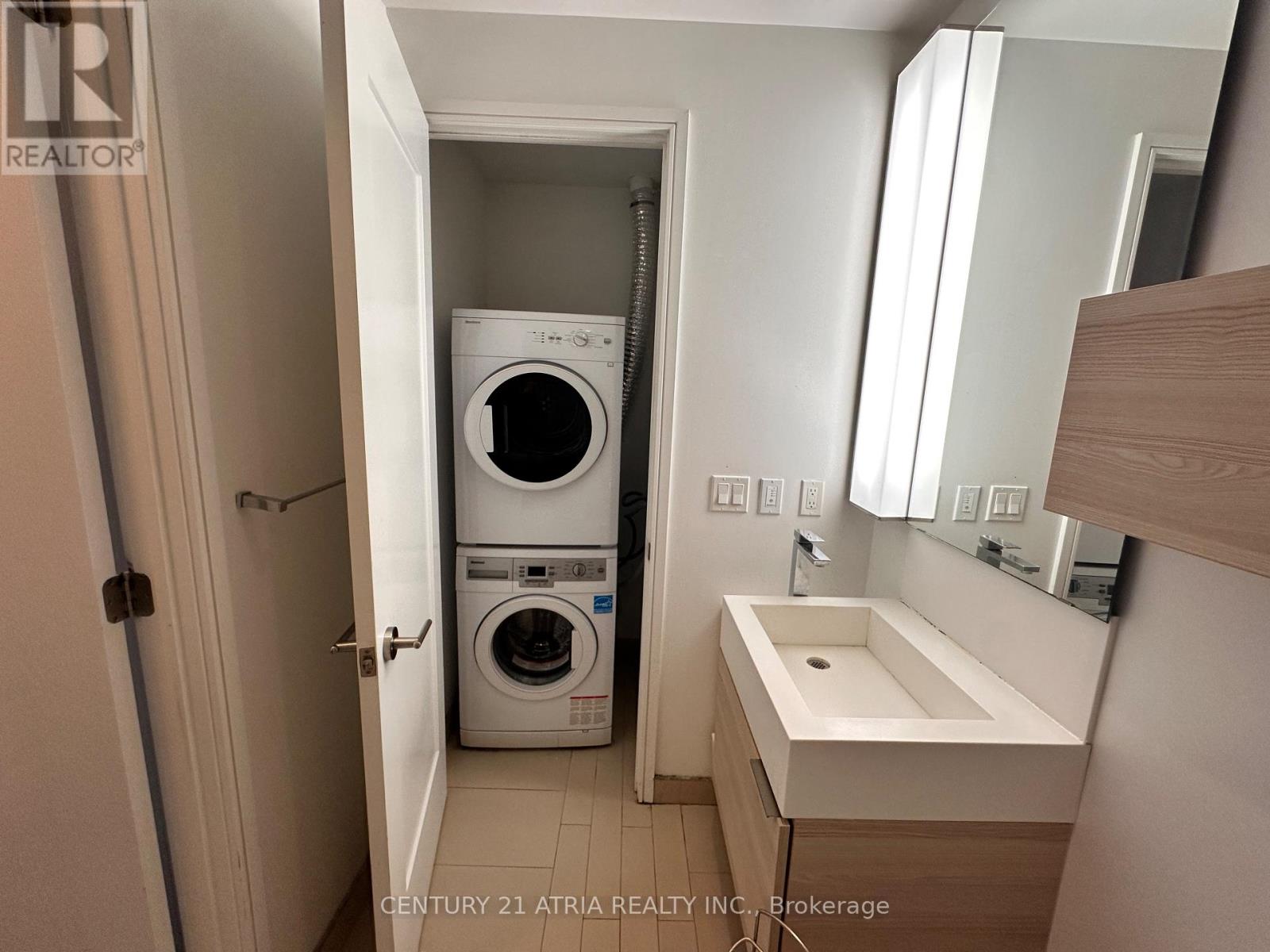 1801 - 88 Scott Street, Toronto, Ontario  M5E 0A9 - Photo 9 - C13127304