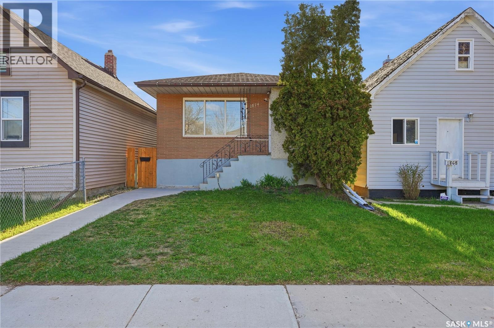 1874 Broder Street, Regina, Saskatchewan  S4N 3R8 - Photo 2 - SK035910