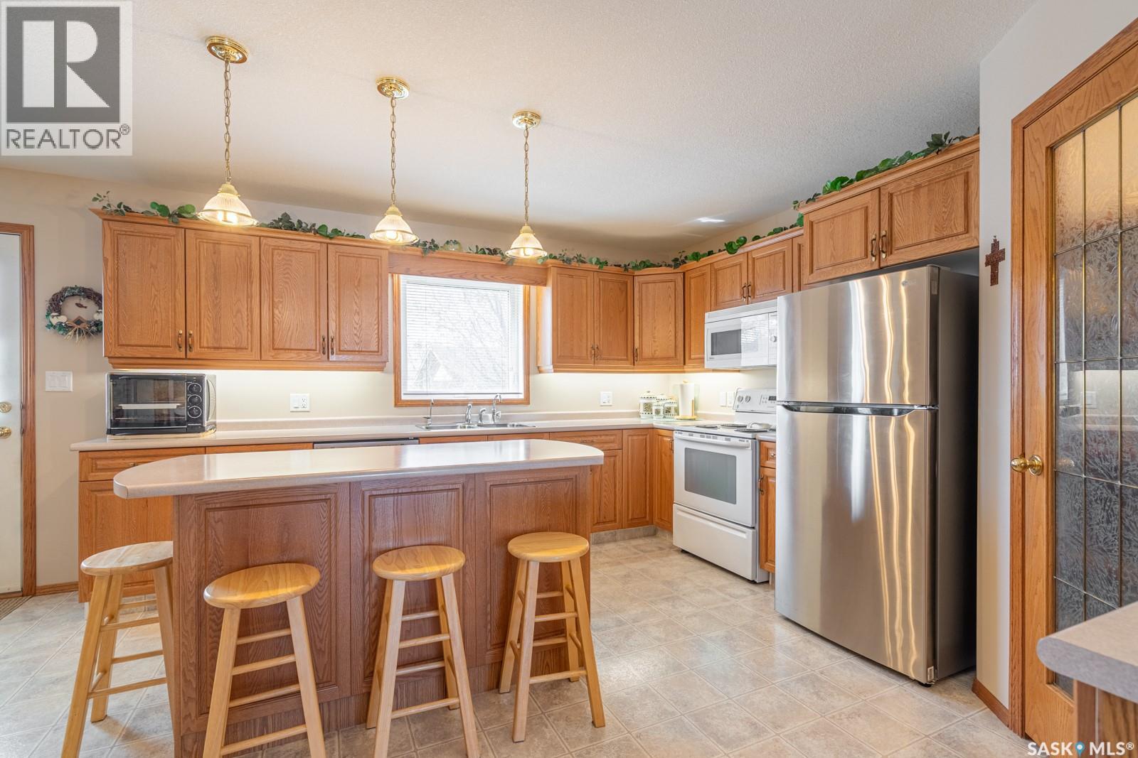 2346 Mcgregor Place, Regina, Saskatchewan  S4V 2Y4 - Photo 12 - SK035879