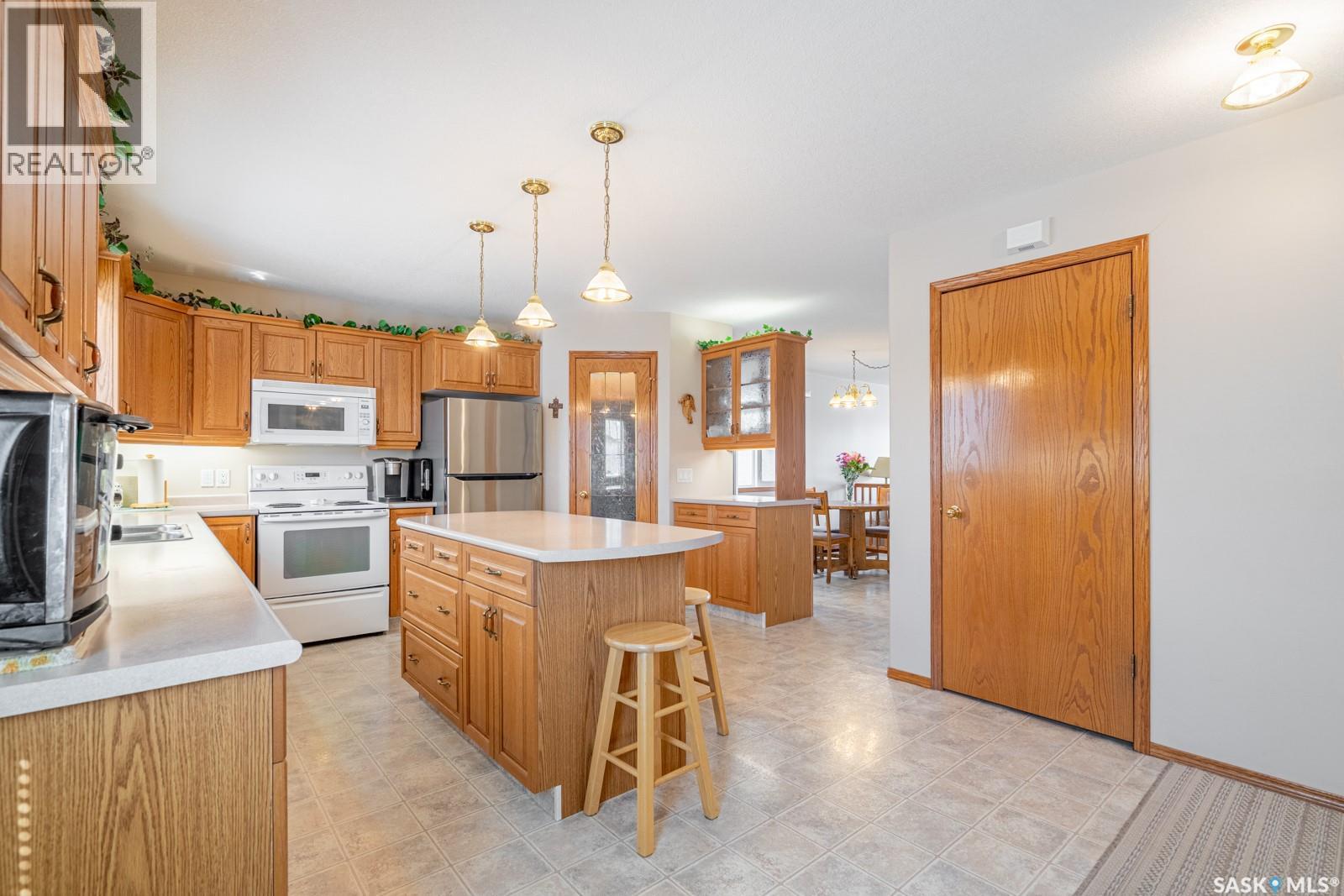 2346 Mcgregor Place, Regina, Saskatchewan  S4V 2Y4 - Photo 14 - SK035879