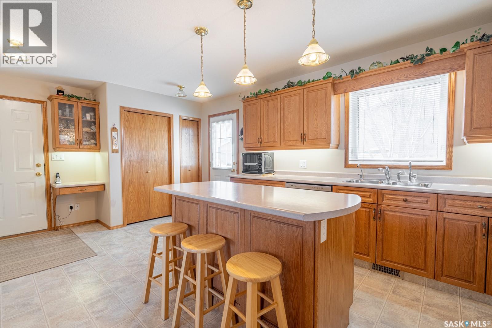 2346 Mcgregor Place, Regina, Saskatchewan  S4V 2Y4 - Photo 15 - SK035879