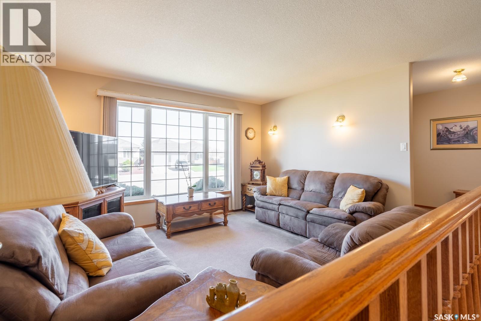 2346 Mcgregor Place, Regina, Saskatchewan  S4V 2Y4 - Photo 3 - SK035879