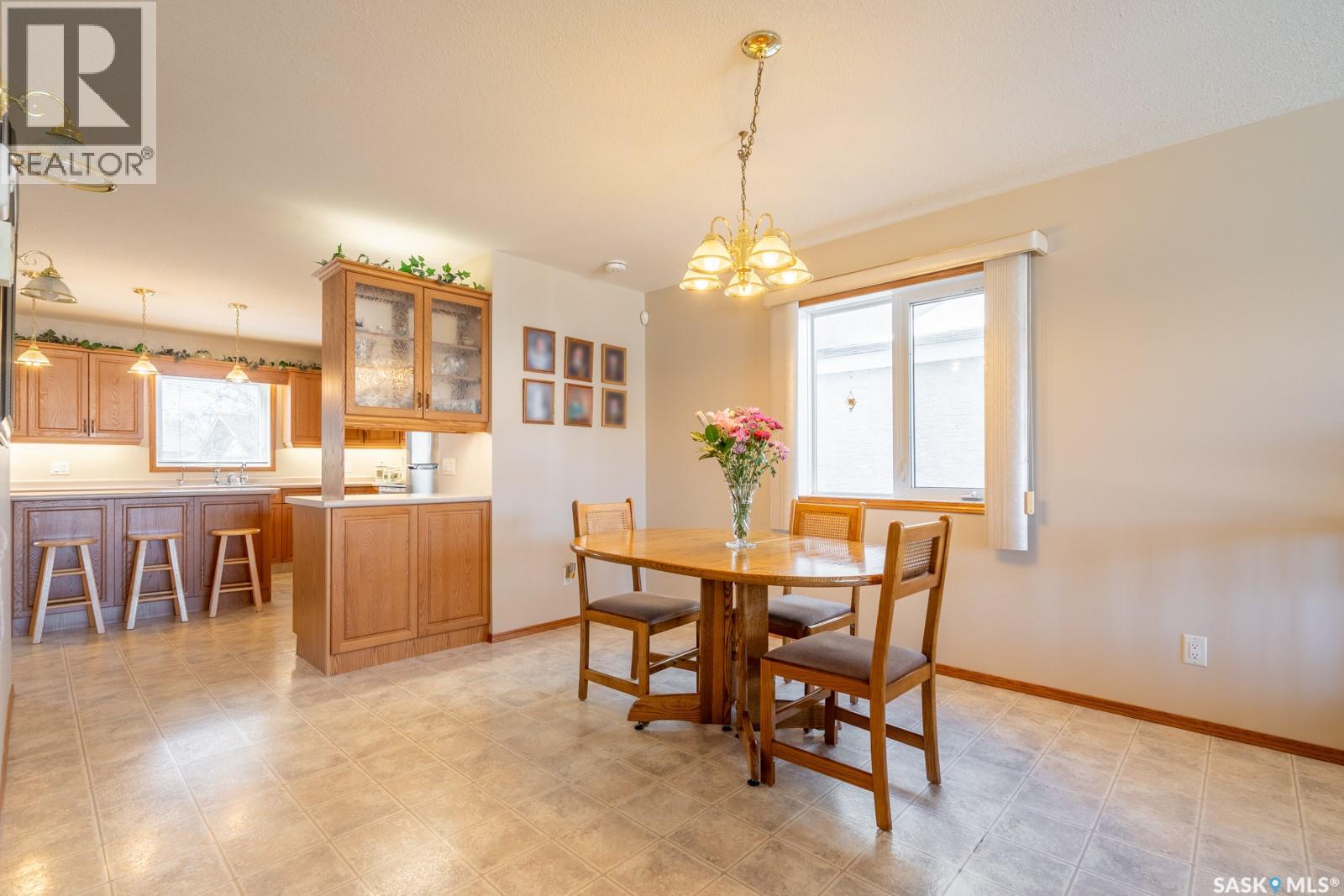 2346 Mcgregor Place, Regina, Saskatchewan  S4V 2Y4 - Photo 9 - SK035879