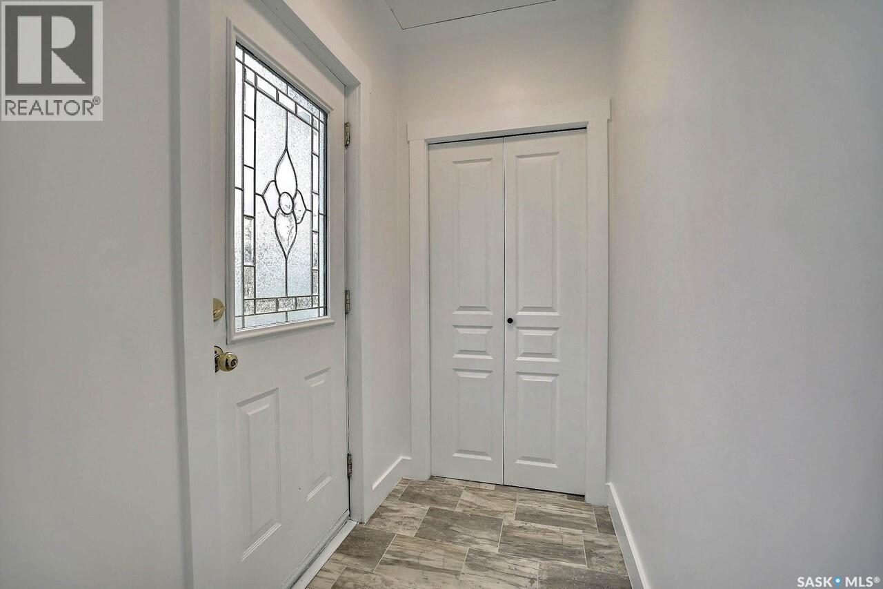 2300 Atkinson Street, Regina, Saskatchewan  S4N 3X3 - Photo 3 - SK035755