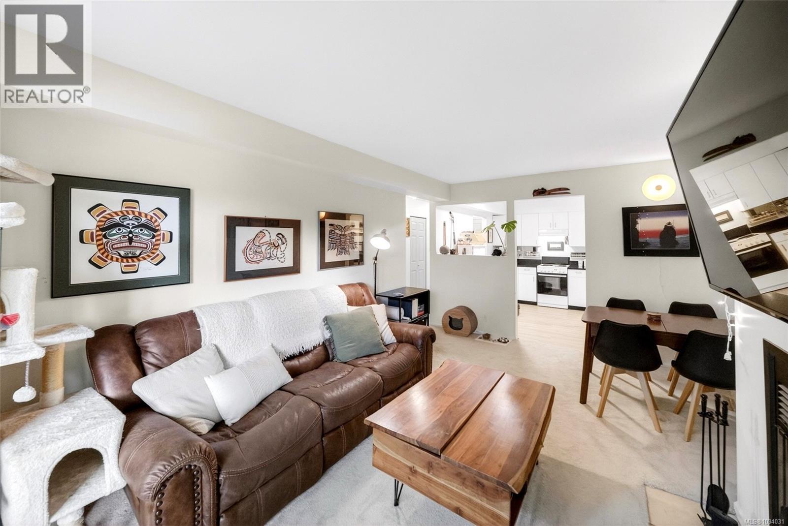206 3225 Alder St, Saanich, British Columbia  V8X 1P3 - Photo 6 - 1034031