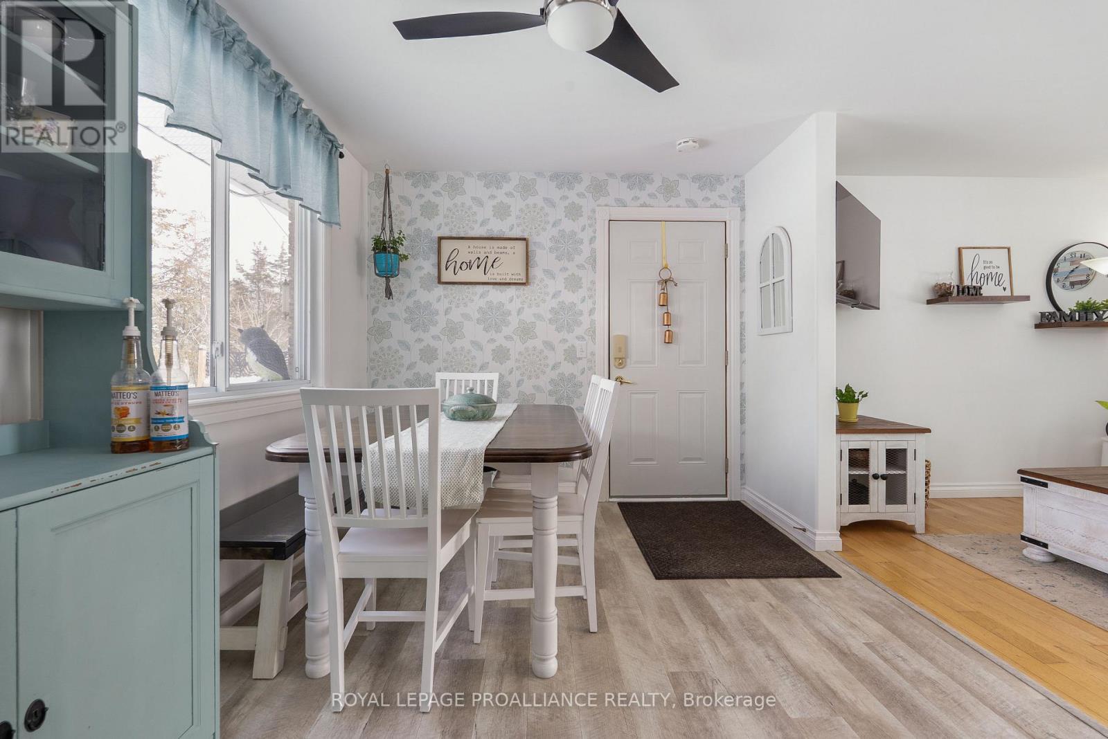 202 Huntingwood Drive, Quinte West, Ontario  K8N 4Z5 - Photo 15 - X12899914