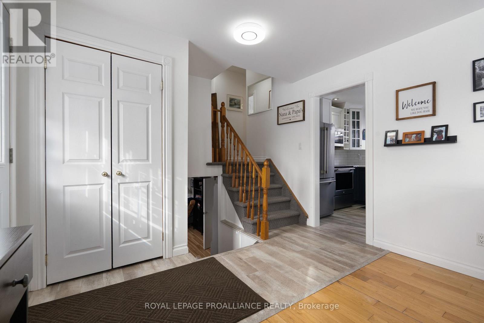 202 Huntingwood Drive, Quinte West, Ontario  K8N 4Z5 - Photo 9 - X12899914