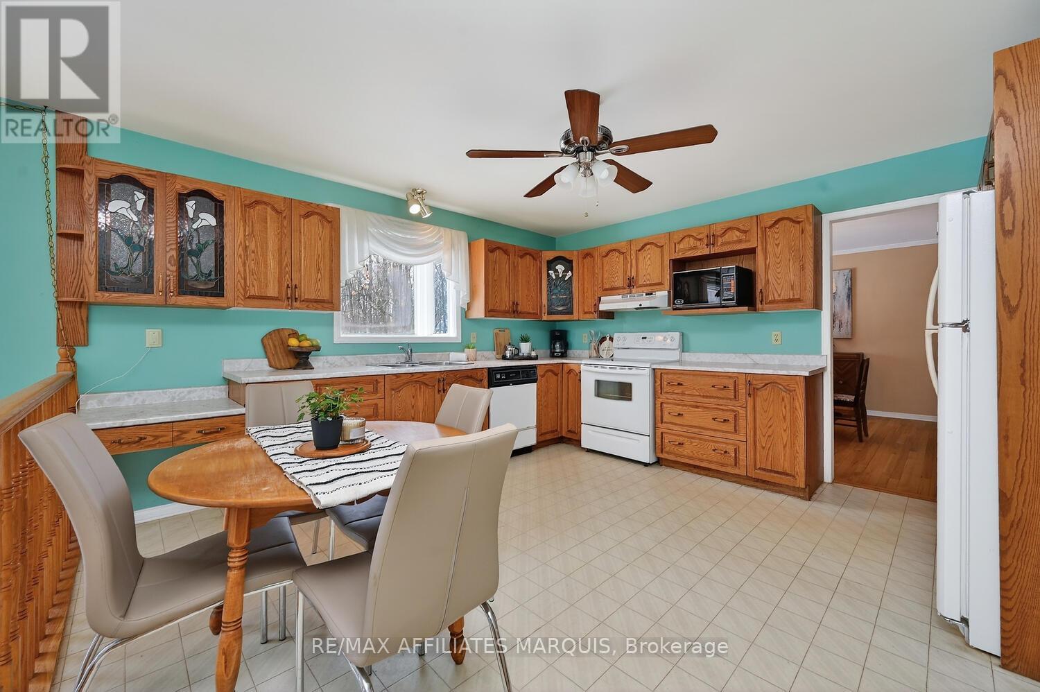 4 South Point Drive, Rideau Lakes, Ontario  K7A 4S5 - Photo 12 - X12897446