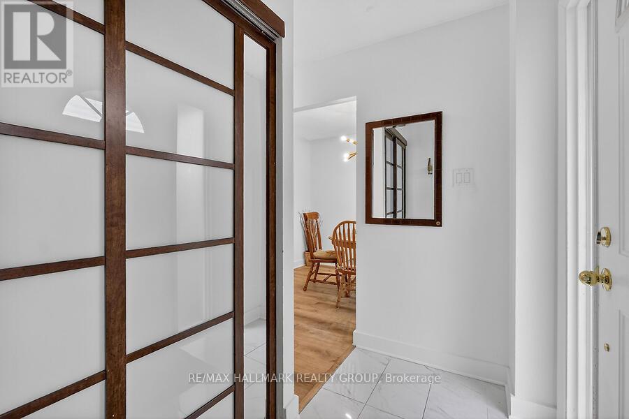 912 Dynes Road, Ottawa, Ontario  K2C 0G8 - Photo 4 - X13066536
