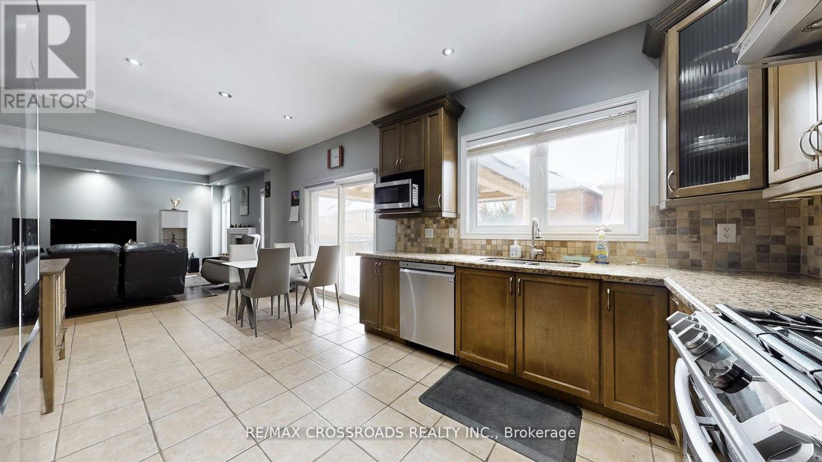 23 Oakborough Drive, Markham, Ontario  L6B 0H3 - Photo 17 - N13127118