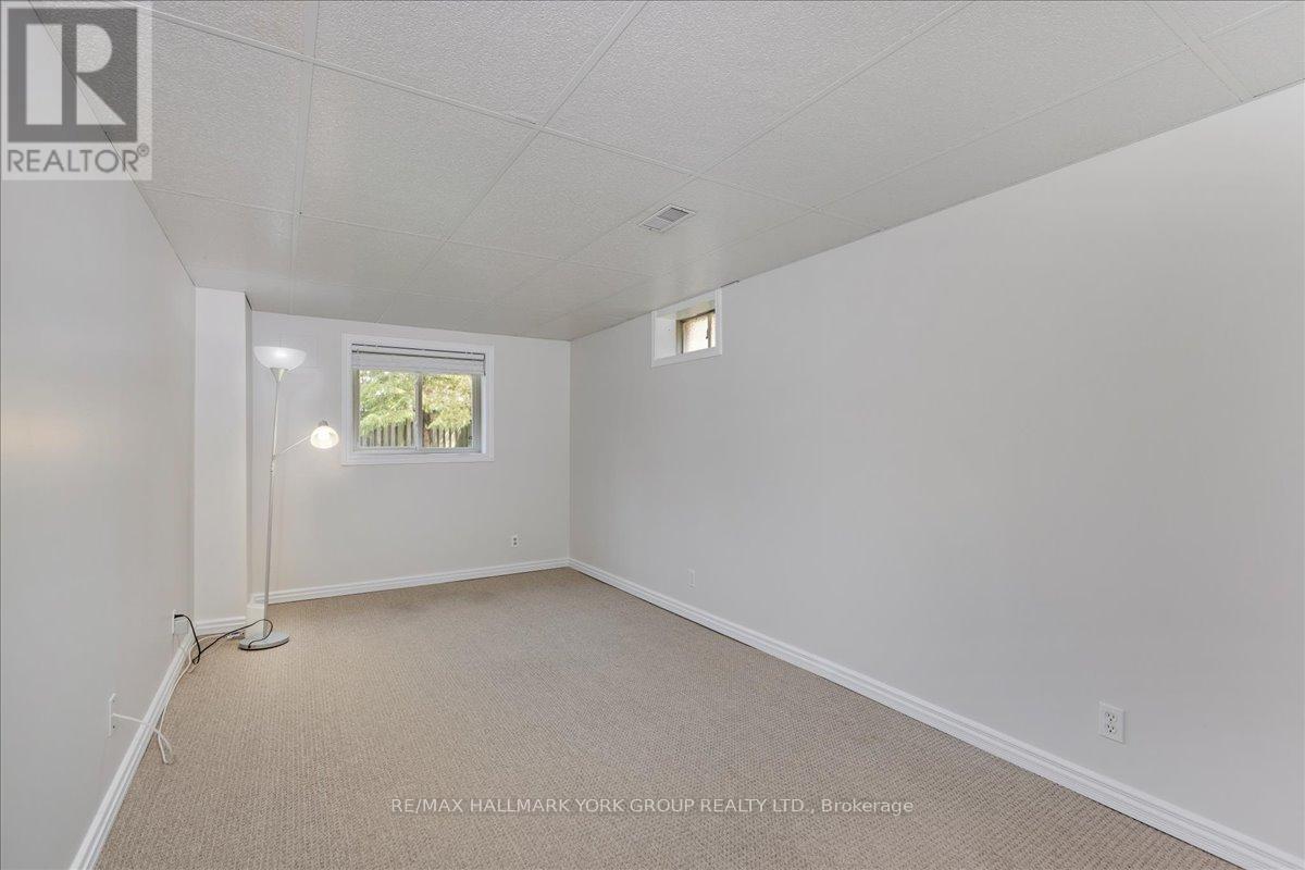 70 Kyle Crescent, Georgina, Ontario  L4P 3P6 - Photo 21 - N13127138