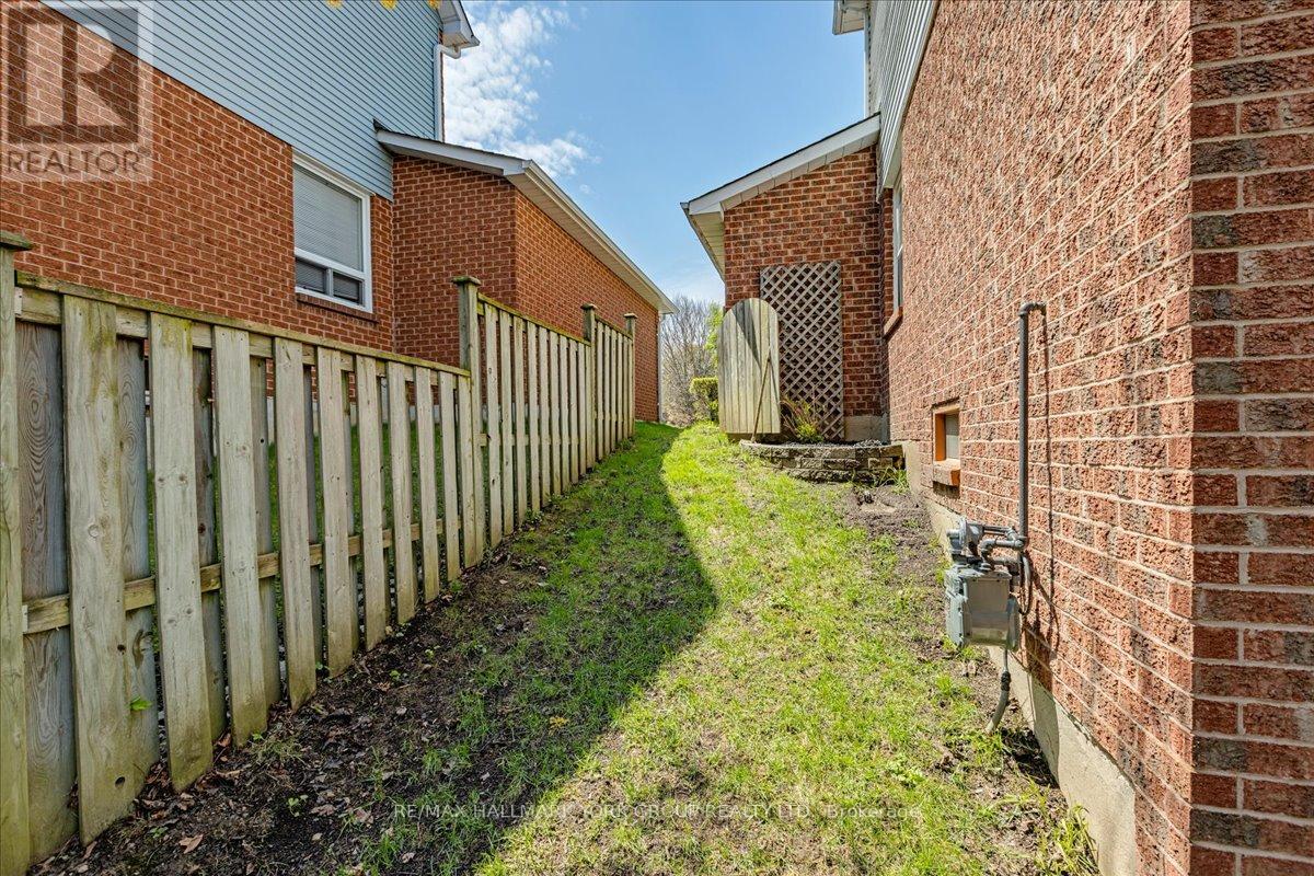 70 Kyle Crescent, Georgina, Ontario  L4P 3P6 - Photo 28 - N13127138