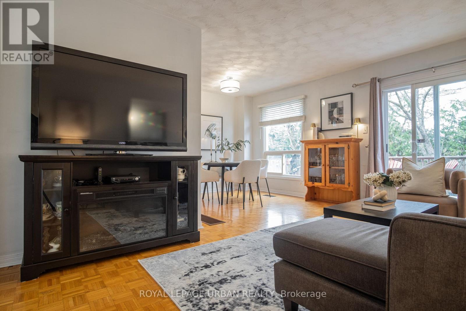 156 Stephenson Crescent, Richmond Hill, Ontario  L4C 5W1 - Photo 6 - N13127194