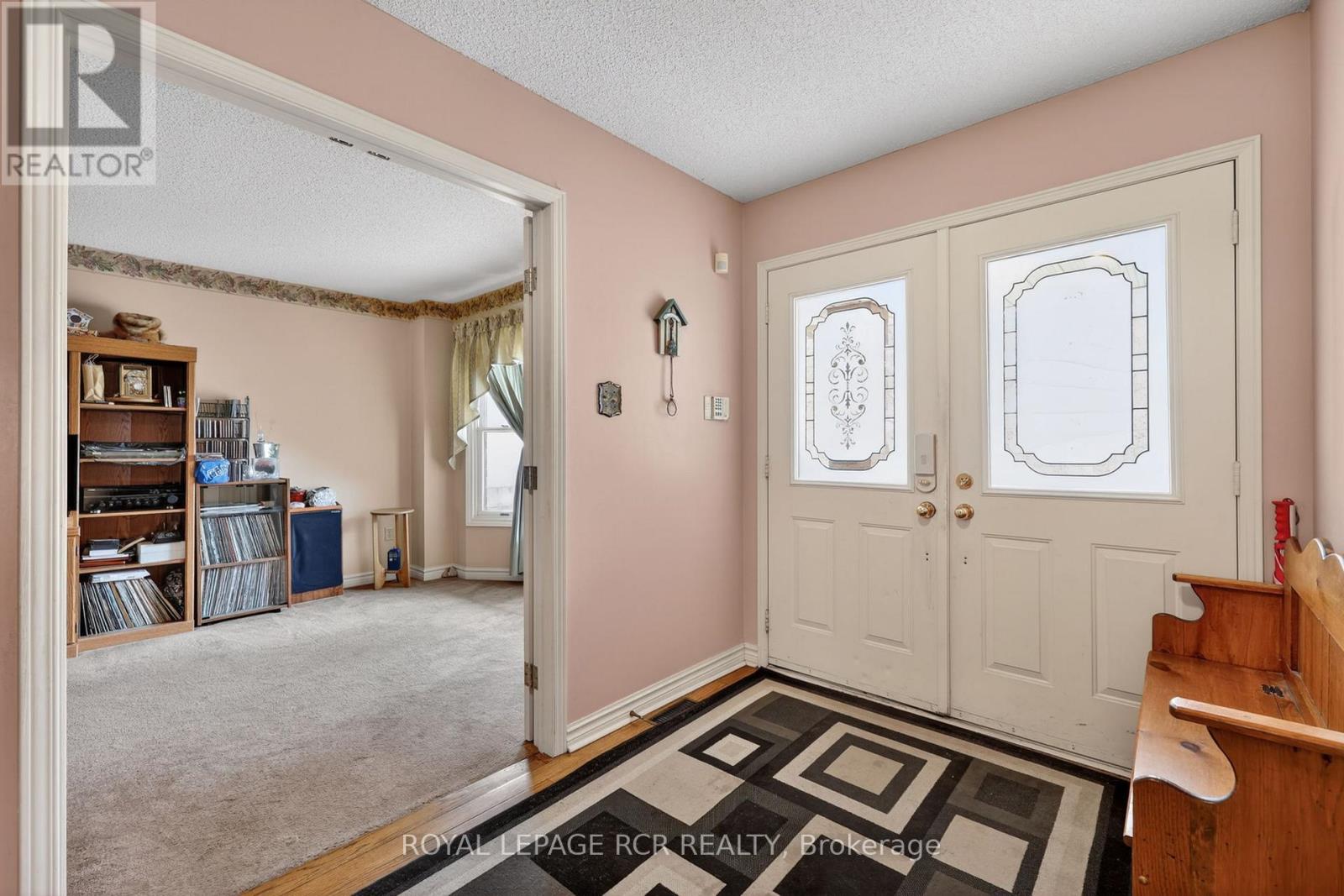 443 Herridge Circle, Newmarket, Ontario  L3Y 7H7 - Photo 4 - N13127218