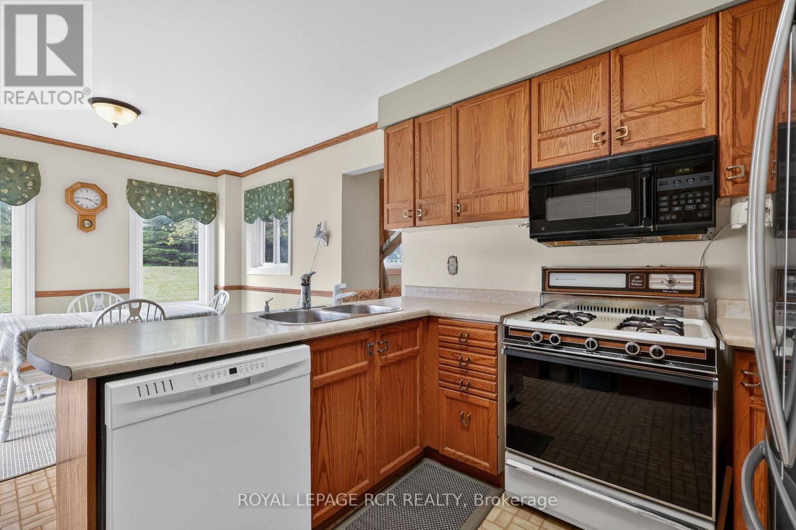 443 Herridge Circle, Newmarket, Ontario  L3Y 7H7 - Photo 6 - N13127218