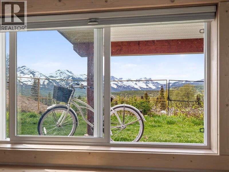 4c Spruce Place, Fernie, British Columbia  V0B 1M4 - Photo 6 - 10385858