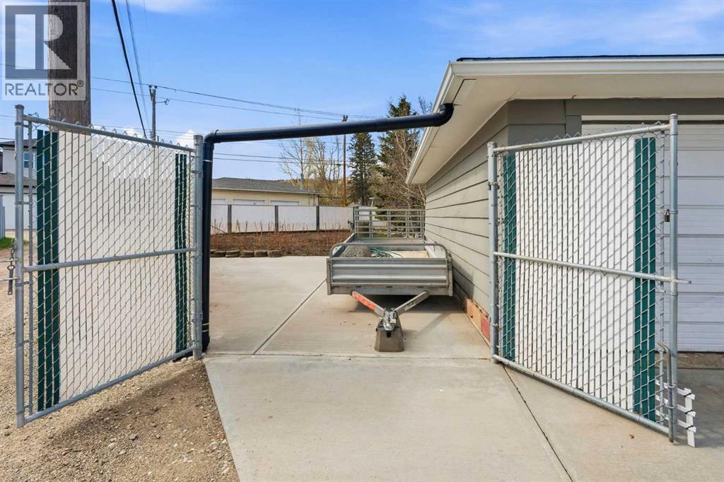 8303 Bowglen Road Nw, Calgary, Alberta  T3B 2T1 - Photo 34 - A2310221
