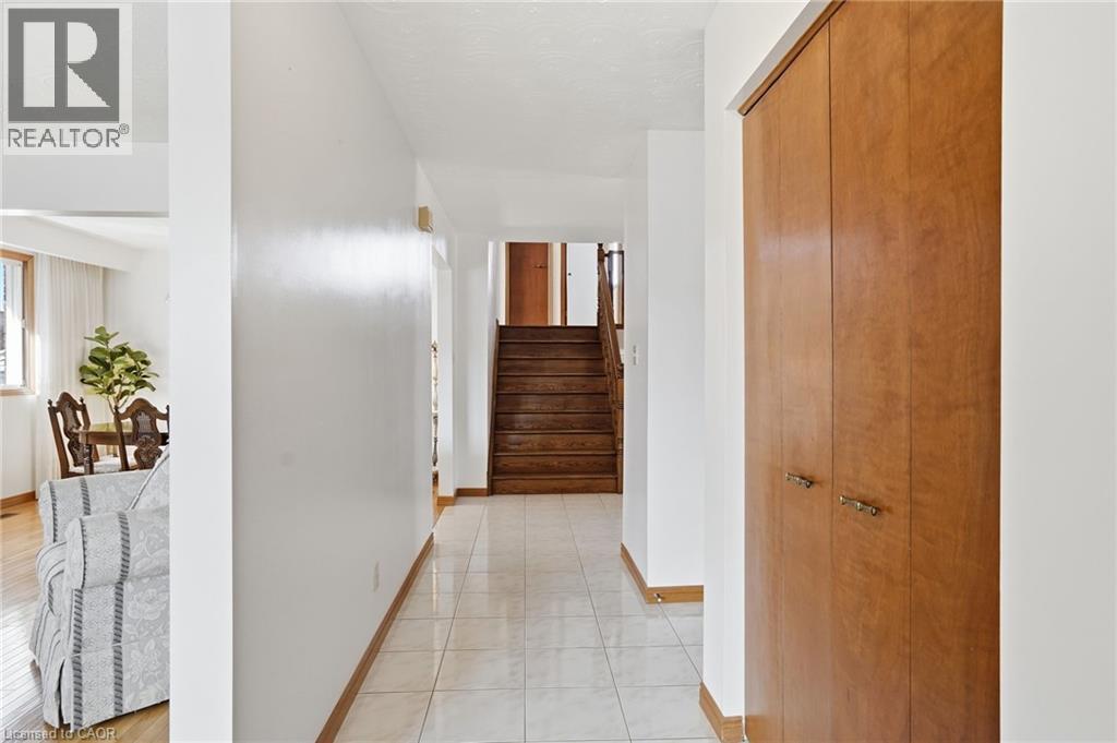 267 Greencedar Drive, Hamilton, Ontario  L9C 6S2 - Photo 8 - 40827502