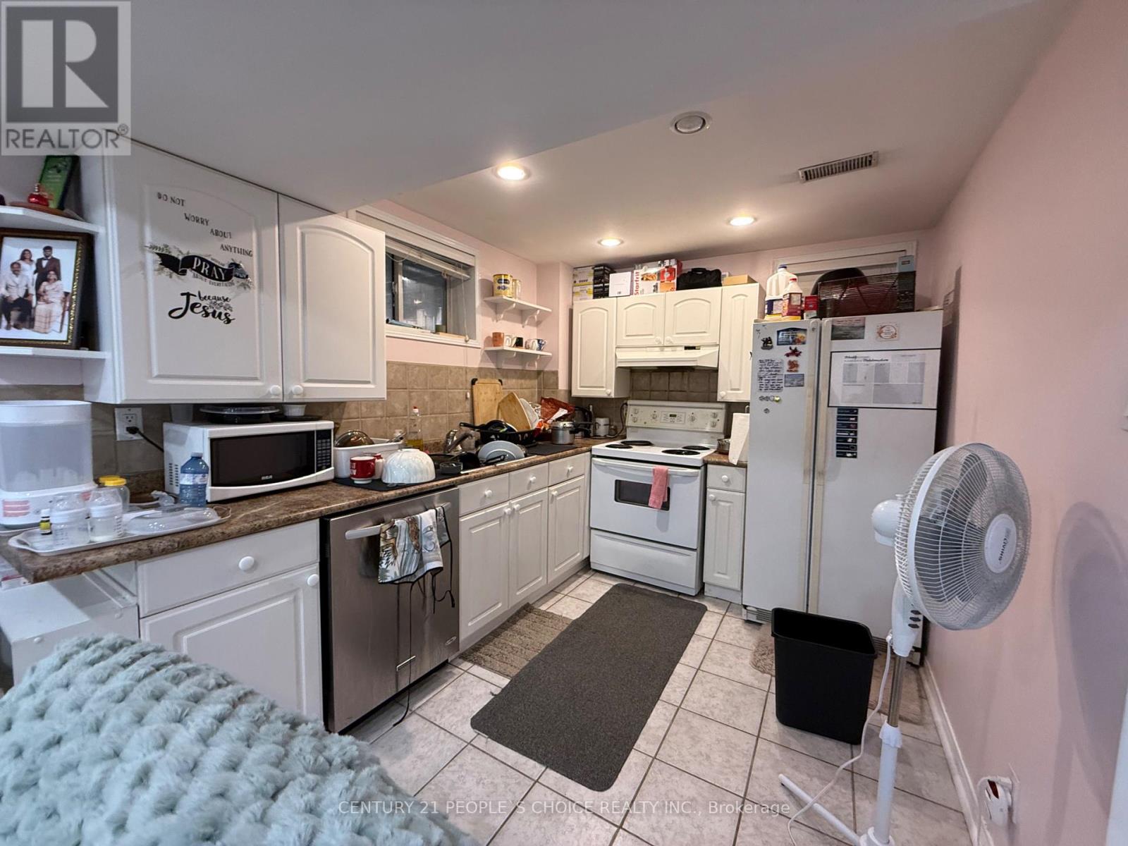 5312 Hollypoint (Lower) Avenue, Mississauga, Ontario  L5V 2L3 - Photo 6 - W13127122