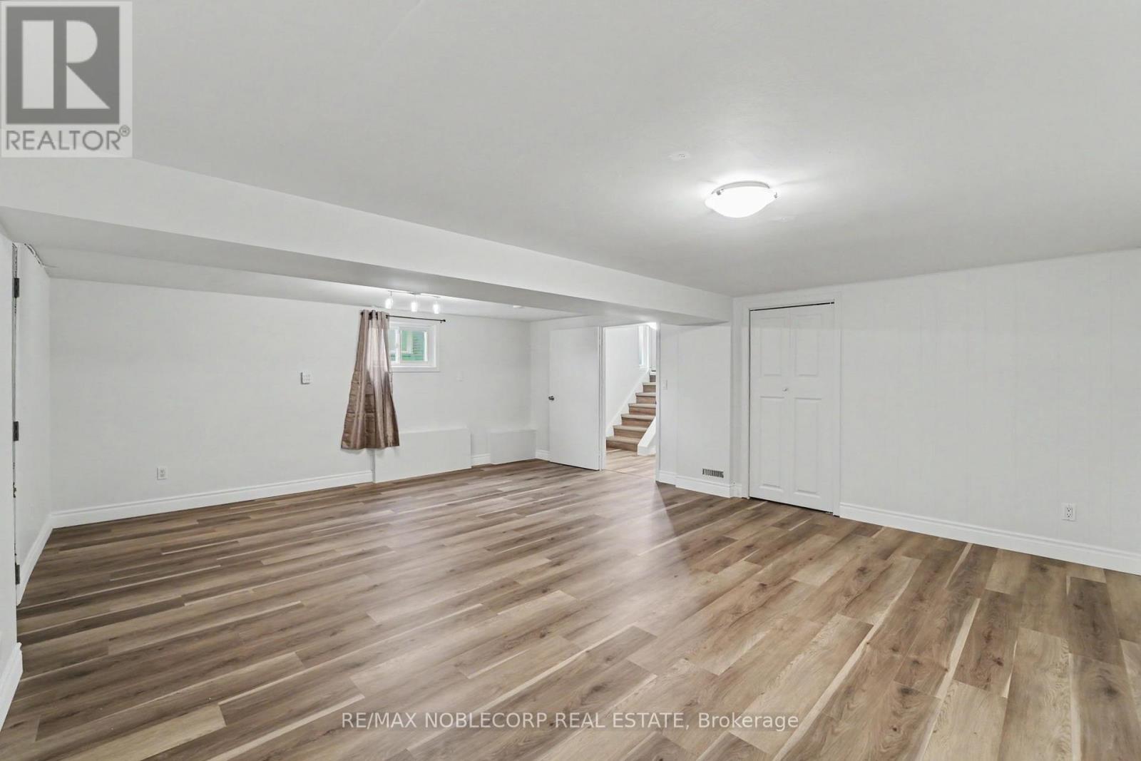 3519 Laddie Crescent, Mississauga, Ontario  L4T 1N2 - Photo 7 - W13127134