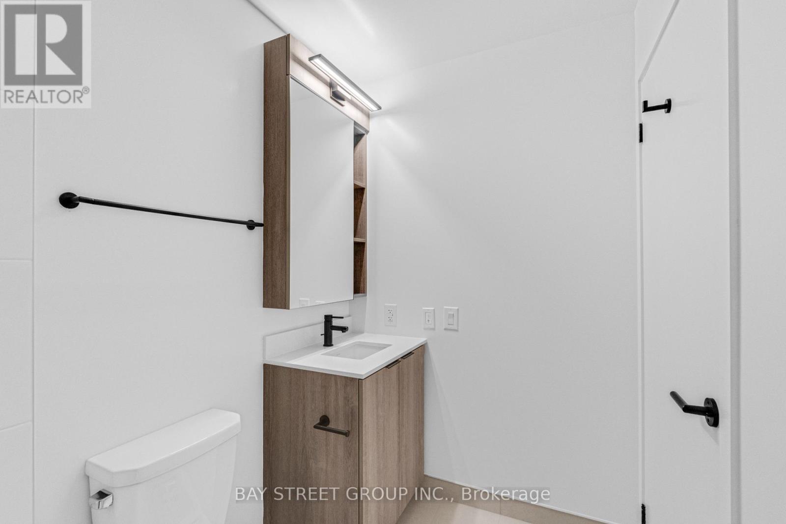 1702 - 2495 Eglinton Avenue W, Mississauga, Ontario  L5M 2T2 - Photo 24 - W13127226