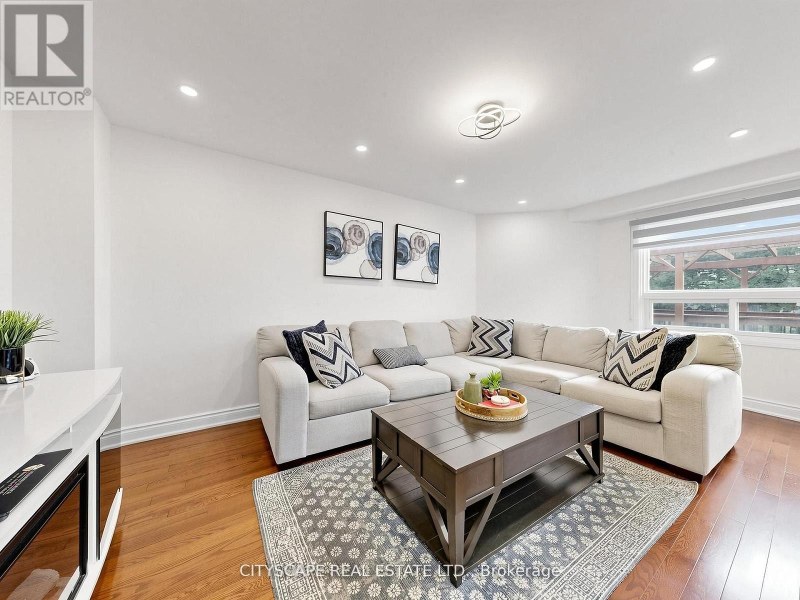 5534 River Grove Avenue, Mississauga, Ontario  L5M 3T6 - Photo 4 - W13127242