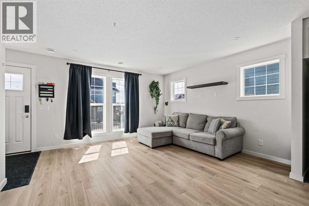 463 Cranbrook Square SE, Calgary, Alberta  T3M 3E3 - Photo 5 - A2303941