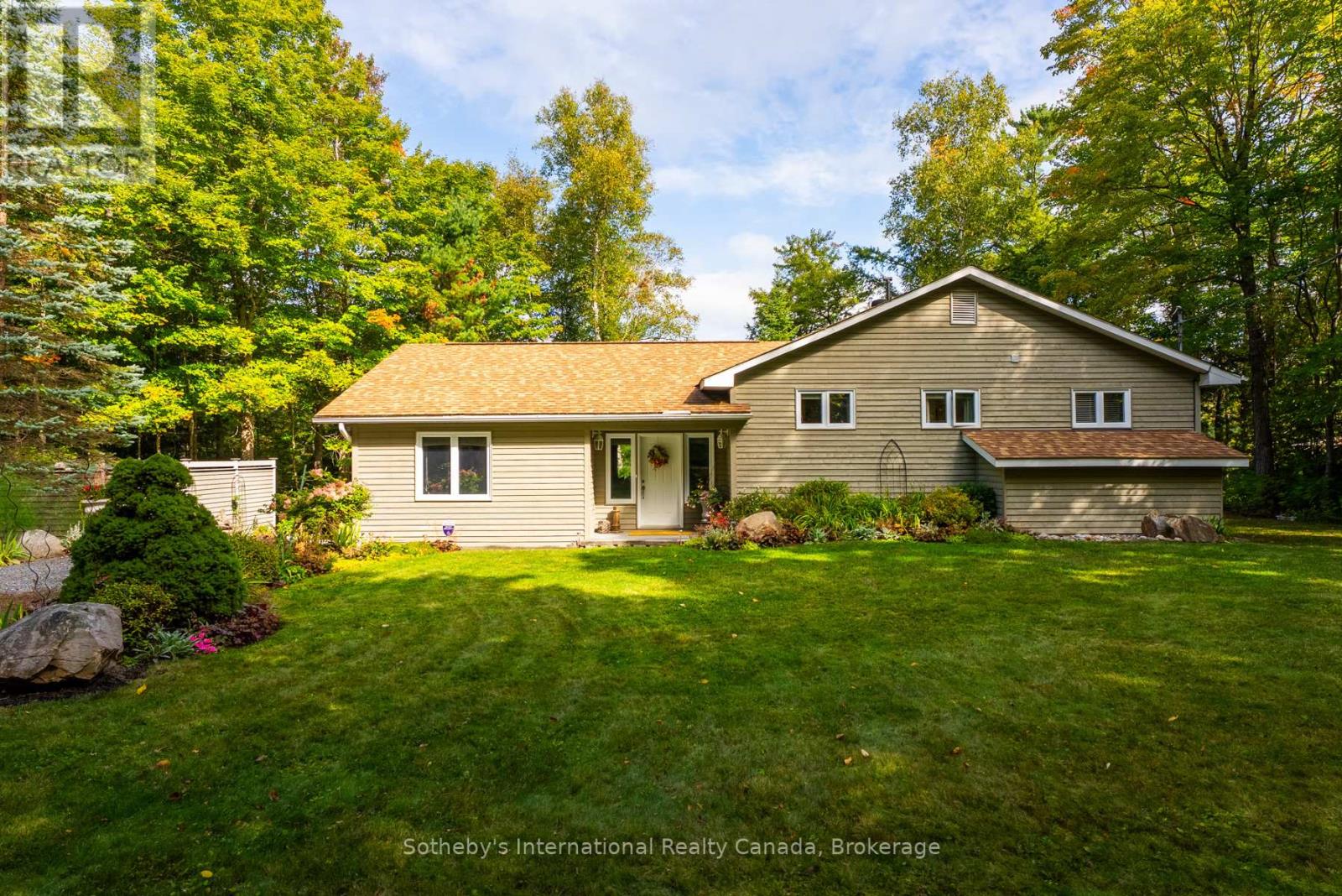 20 Fish Rock Road, Huntsville, Ontario  P1H 2N5 - Photo 42 - X12674718