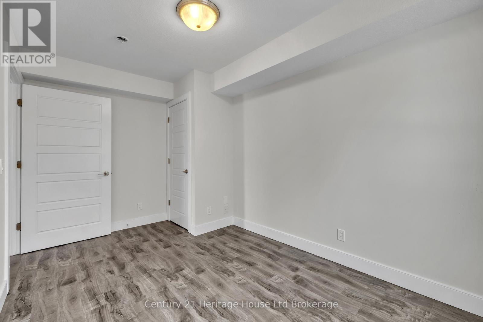 303 - 34 Brock Street, Woodstock, Ontario  N4S 3B5 - Photo 4 - X13127594