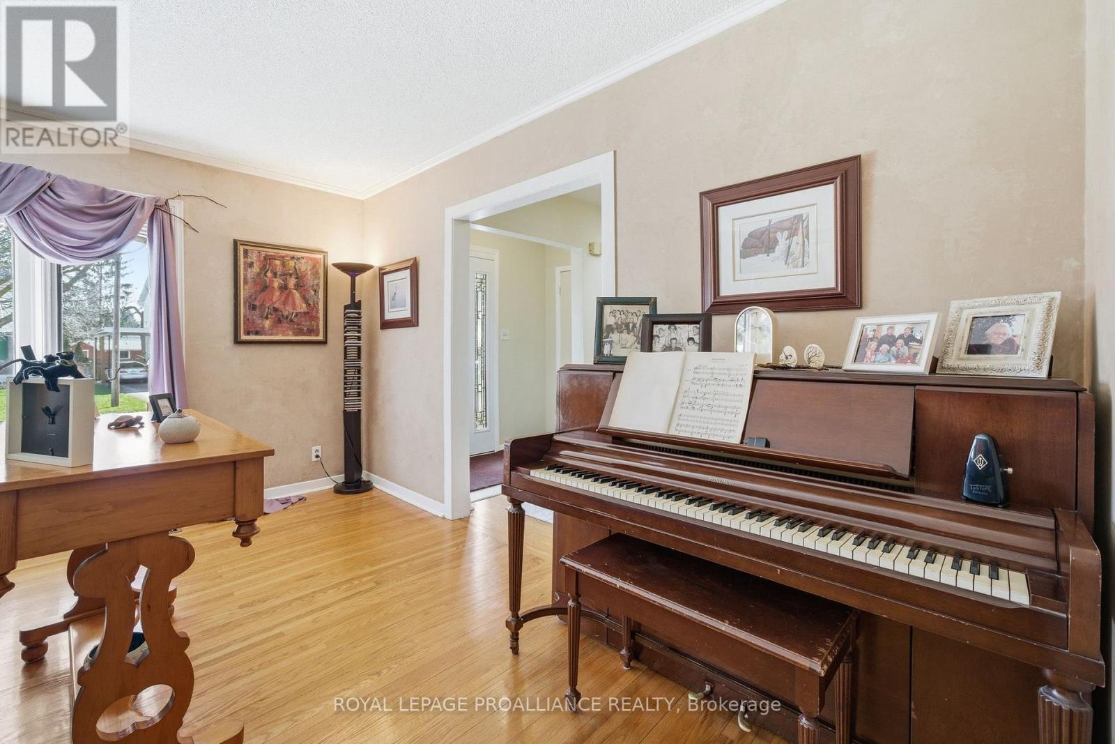 49 Plaza Square, Belleville, Ontario  K8N 4J2 - Photo 10 - X13035826