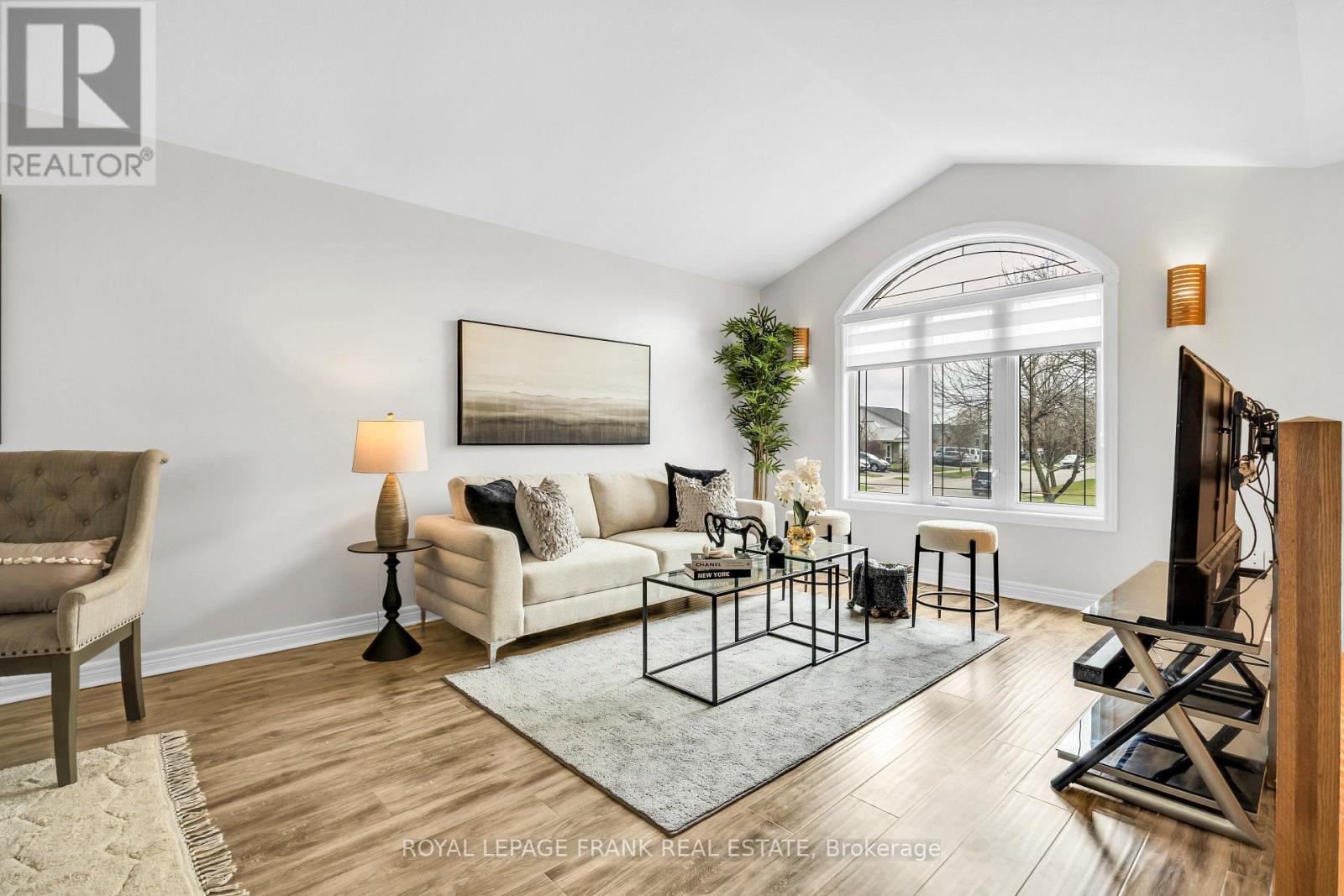375 St Lawrence Drive, Welland, Ontario  L3C 7H7 - Photo 7 - X13127026