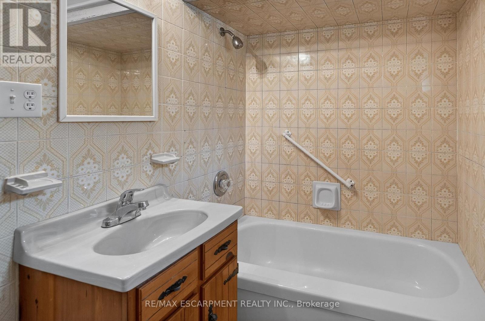 162 Mountville Avenue, Hamilton, Ontario  L9A 1E7 - Photo 21 - X13127302