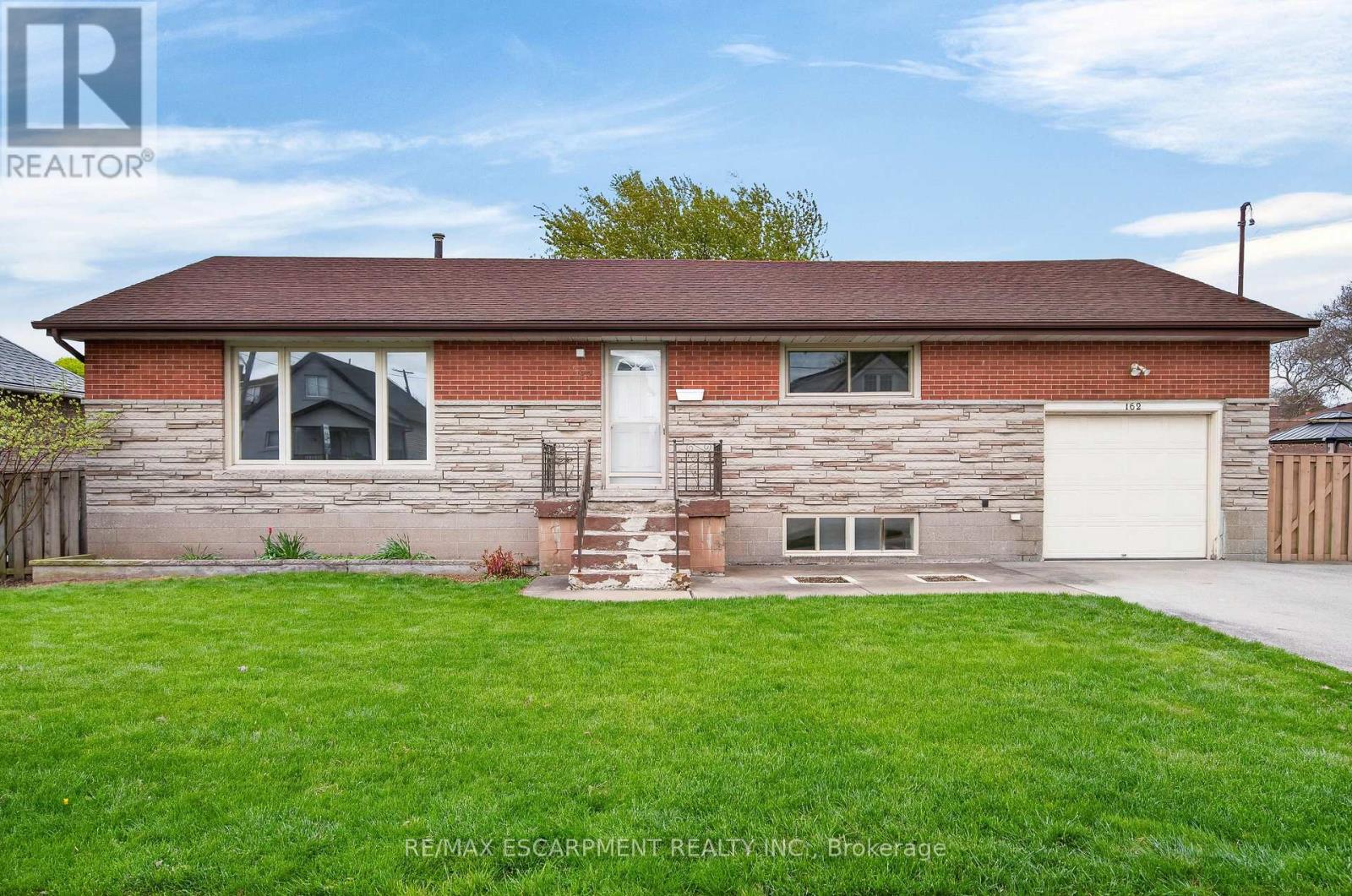 162 Mountville Avenue, Hamilton, Ontario  L9A 1E7 - Photo 3 - X13127302