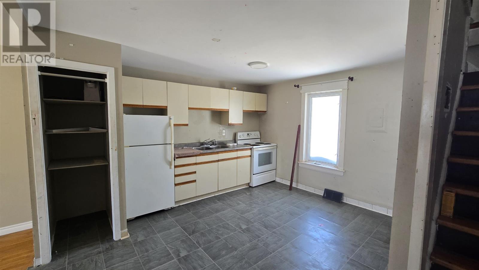 246 St. James St, Sault Ste. Marie, Ontario  P6A 1P6 - Photo 10 - SM260170