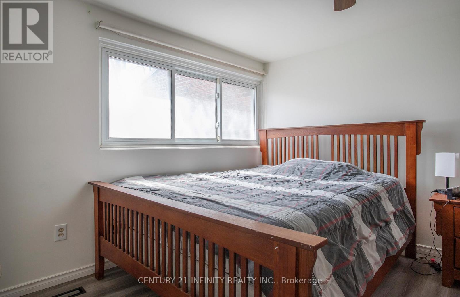 33 - 101 Dovedale Drive, Whitby, Ontario L1N 1Z7 - Photo 16 - E13127606