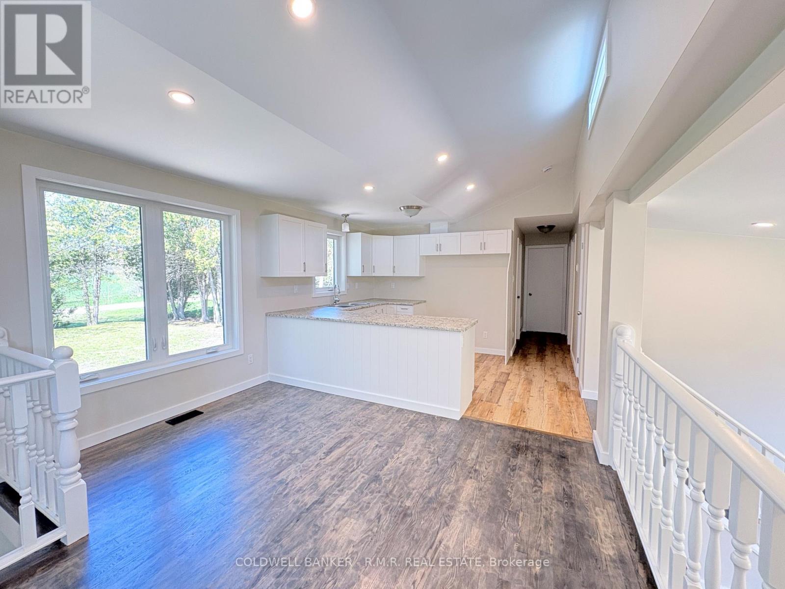 1355 Furniss Drive, Ramara (Brechin), Ontario  L0K 1B0 - Photo 7 - S13127670