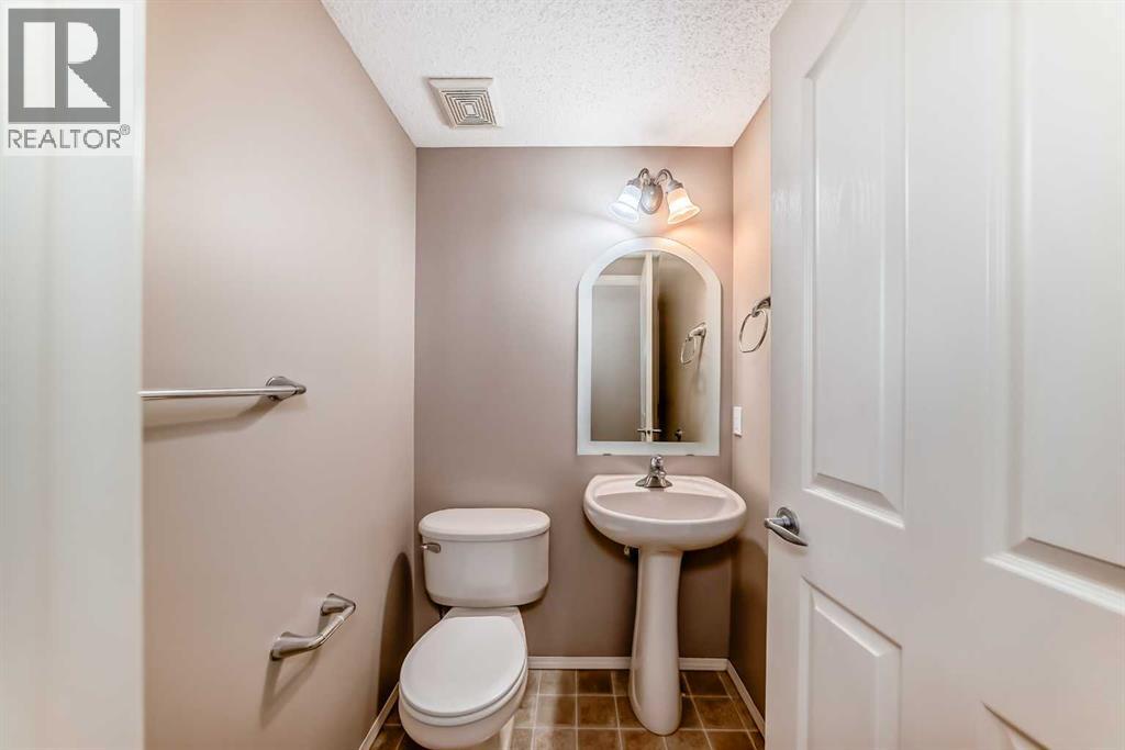 131 Somerside Crescent SW, Calgary, Alberta  T2T 4K6 - Photo 21 - A2296775