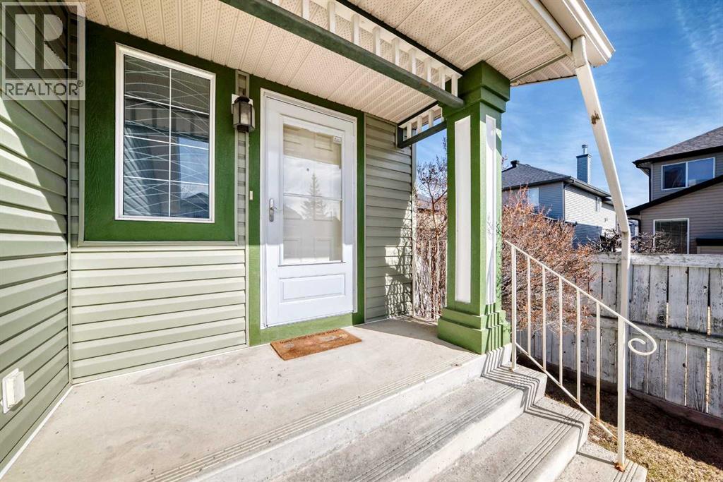 131 Somerside Crescent SW, Calgary, Alberta  T2T 4K6 - Photo 4 - A2296775