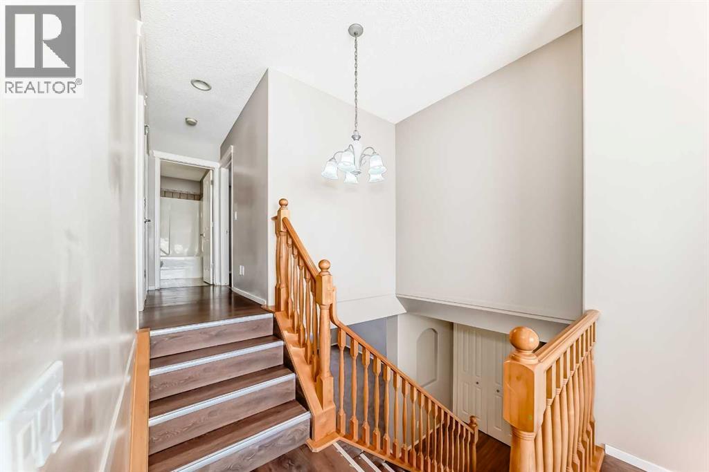 131 Somerside Crescent SW, Calgary, Alberta  T2T 4K6 - Photo 28 - A2296775