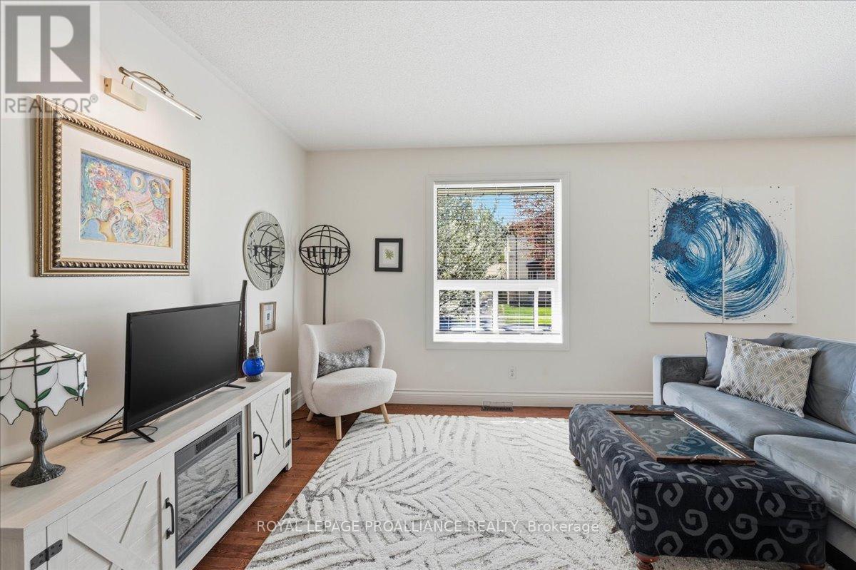 82 West Mary Street, Prince Edward County, Ontario  K0K 2T0 - Photo 10 - X13127712
