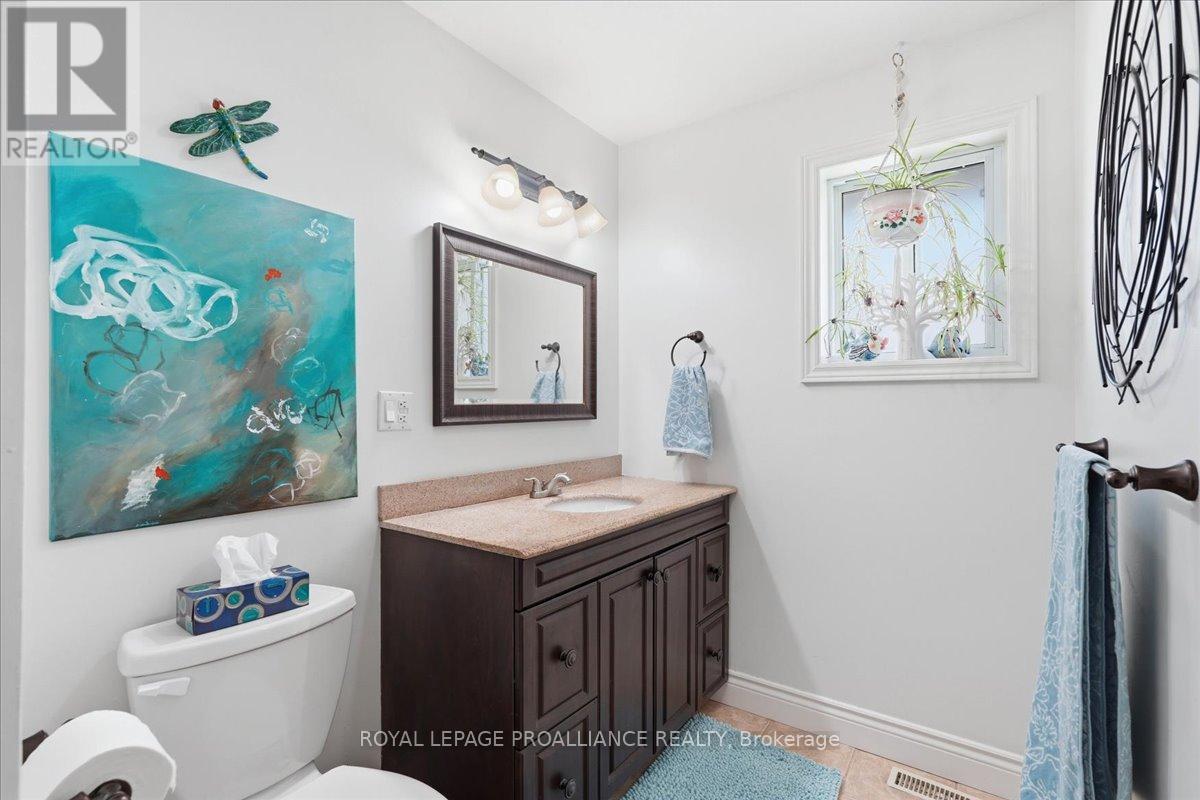 82 West Mary Street, Prince Edward County, Ontario  K0K 2T0 - Photo 20 - X13127712