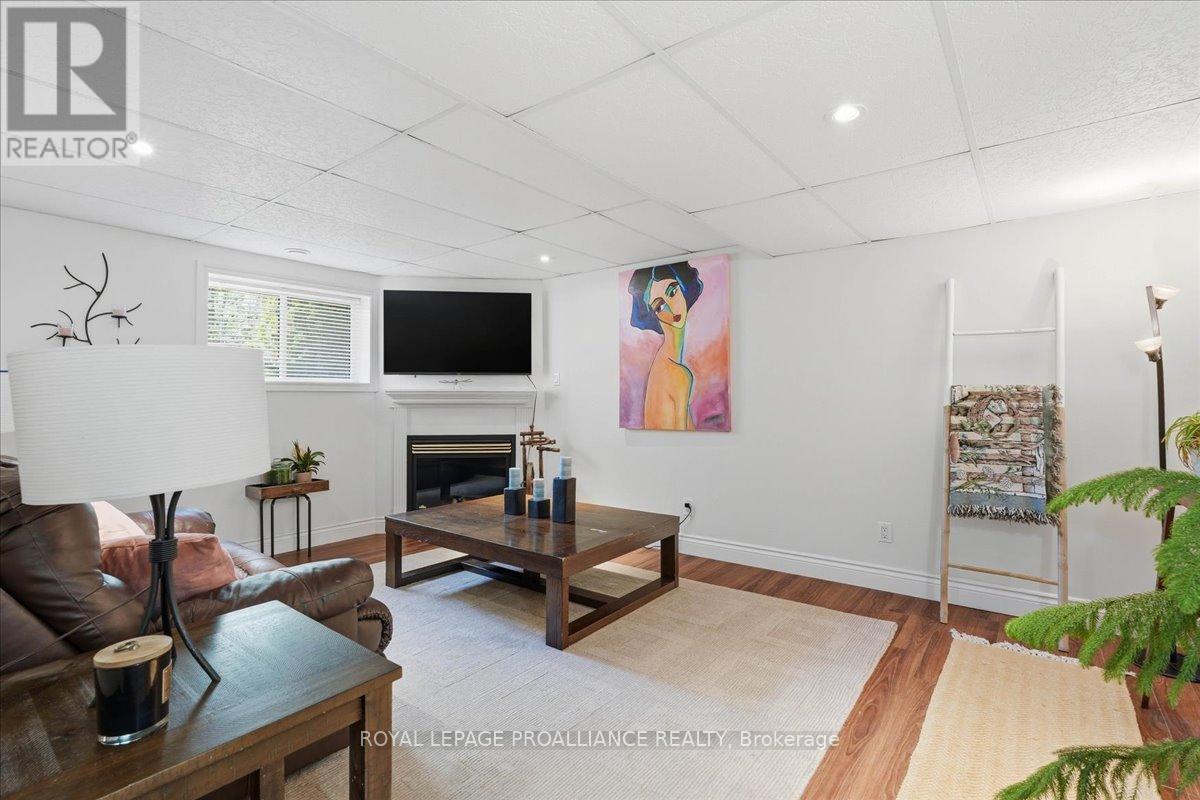 82 West Mary Street, Prince Edward County, Ontario  K0K 2T0 - Photo 27 - X13127712