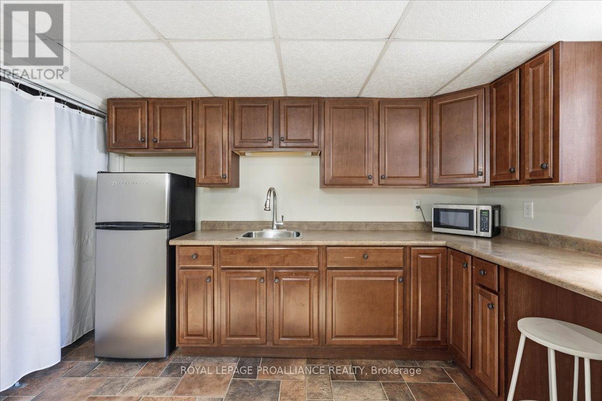 82 West Mary Street, Prince Edward County, Ontario  K0K 2T0 - Photo 32 - X13127712