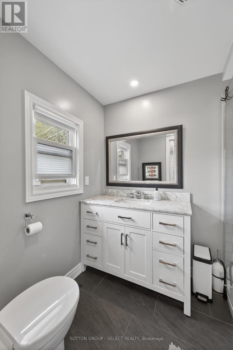 5596 Mooresville Drive, North Middlesex, Ontario  N0M 2J0 - Photo 16 - X13127452