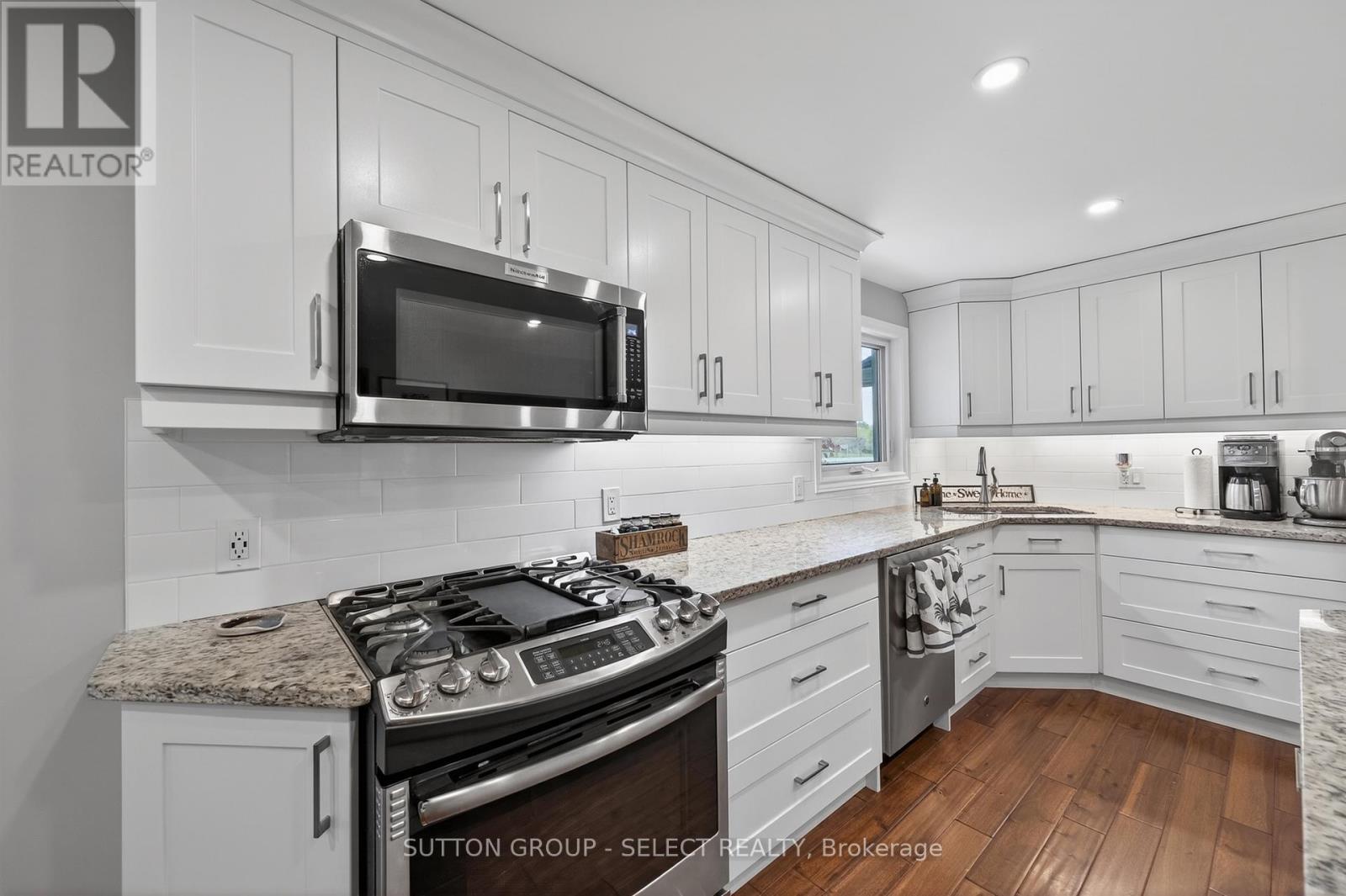 5596 Mooresville Drive, North Middlesex, Ontario  N0M 2J0 - Photo 21 - X13127452