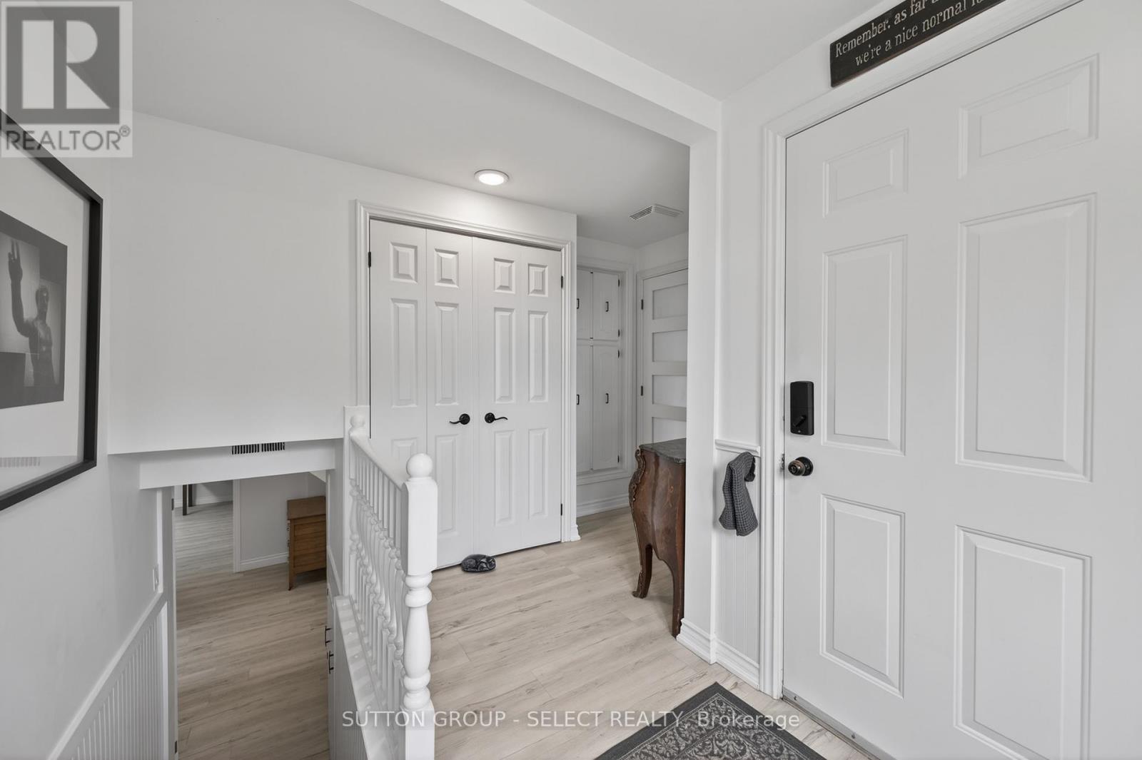 5596 Mooresville Drive, North Middlesex, Ontario  N0M 2J0 - Photo 26 - X13127452