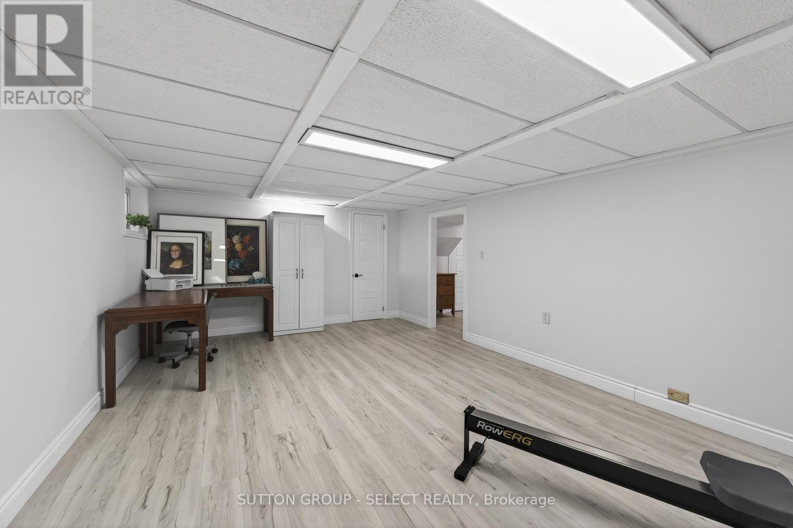 5596 Mooresville Drive, North Middlesex, Ontario  N0M 2J0 - Photo 29 - X13127452